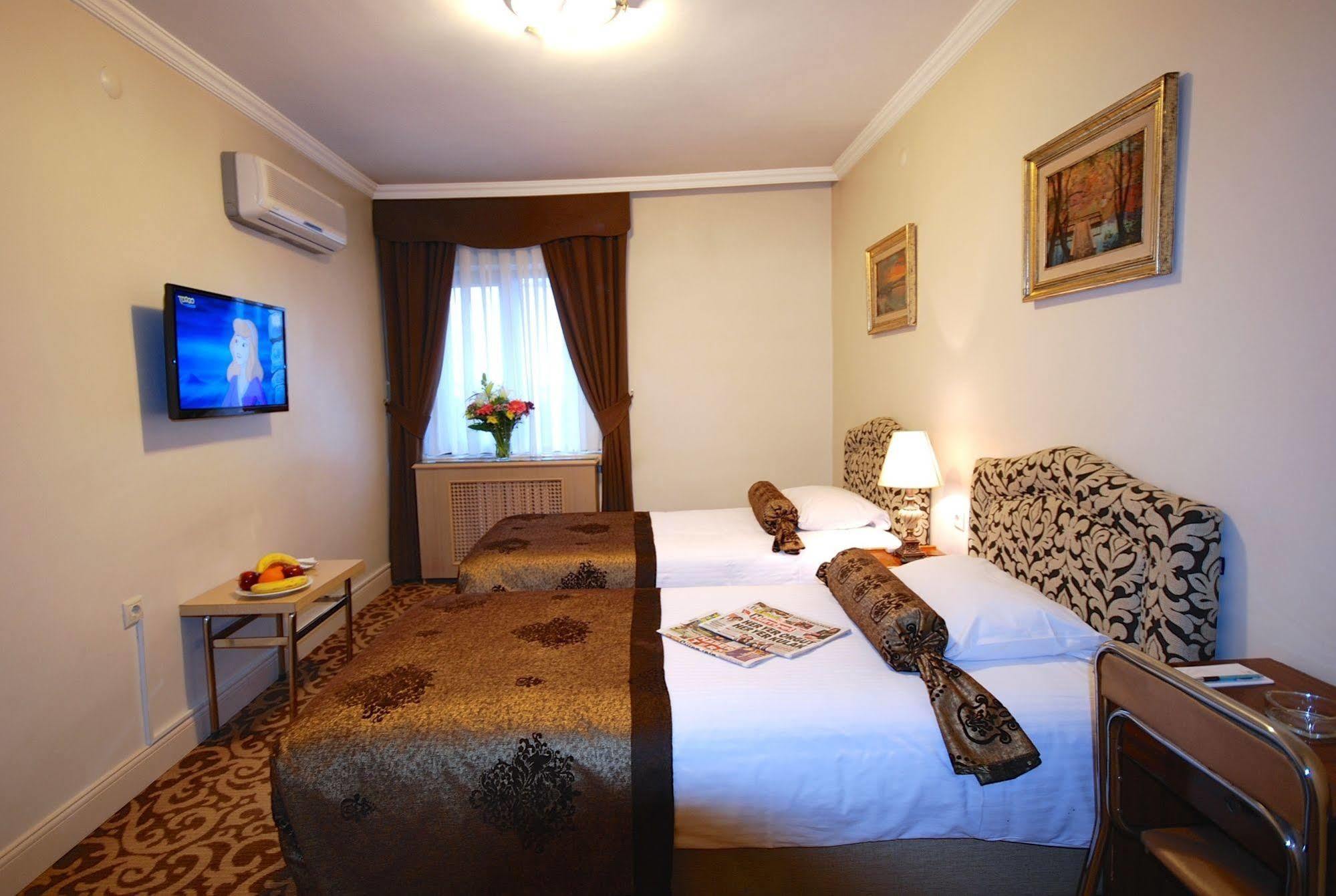 Hotel Mithat Ankara Esterno foto